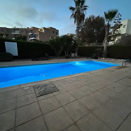 Seaview With Garden & Pool Apartament *